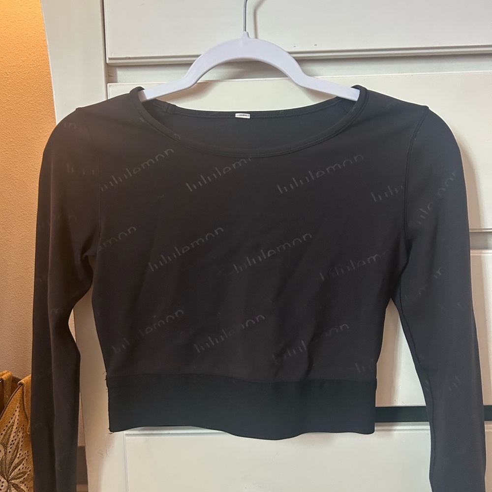 Lululemon Black Long Sleeve Crop Top